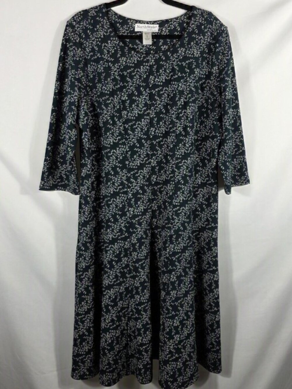 Women's Northstyle Dress Size XL Green & White Floral 3/4 Sleeves